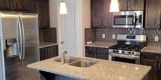 Cozy 4 Bedroom Townhome Gallery 1