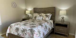 60189 Poinsettia Place Gallery 26