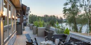 Edgewater at the Cove Gallery 21