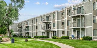 Lou Park Apartments Gallery 11