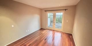 Tranquil & Spacious 2 BR/Den/ 1 BA Condo in the Central Richmond District Tranquil & Spacious 2 BR/Den/ 1 BA Condo in the Central Richmond District Gallery 13