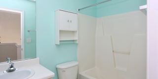 3 Bedroom, 2 Bath End Unit with Fresh Carpet and Paint in Auburn Square! Gallery 26