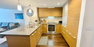 Luxurious Condo at Madrone w/Bay, City Views, Balcony, Pool, Parking, Storage -FULLY FURNISHED OPTION - PROGRESSIVE Gallery 3