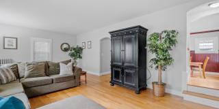 989 Union Street Gallery 4