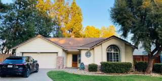 Charming 3 Bedroom 2 Bath with Large Backyard on Corner lot Gallery 1