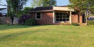 3 Bedroom / 1 Bath Home - Johnson City, TN Gallery 1
