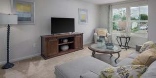 Room in 4 Bedroom Home at Bent Willow Dr Gallery 5