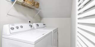 Lofts at North Hills Gallery 17