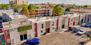 Home @ Valencia Gallery 29