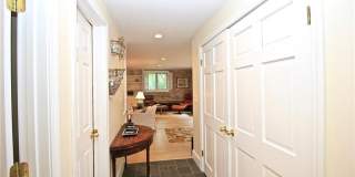 434 BELLEVUE Avenue Gallery 4