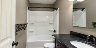 BEAUTIFUL 5 BED 3 BATH HOME IN FIRTH Gallery 32