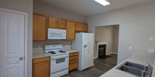 CORNELIUS 3 BEDROOM 2.5 BATH W/FENCED YARD Gallery 7