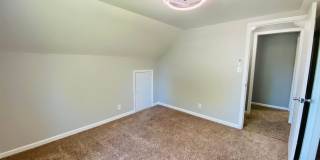 LARGE FENCED IN YARD!!! Gallery 26