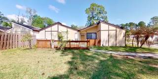 Great 3/2 patio home available now! Gallery 1