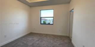 813 NE 211th St Gallery 8