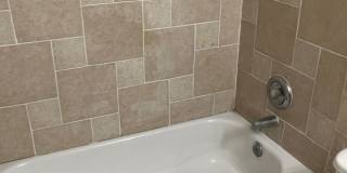 3 BEDS 2 Baths - LOCATION Gallery 1