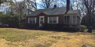 Charming 3 Bedroom in Established Area! Gallery 1