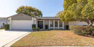 Beautiful POOL home in Longwood in LOCATION, LOCATION, LOCATION! Gallery 1