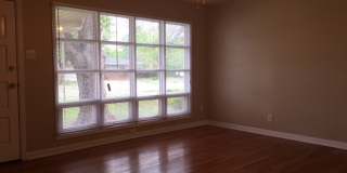 Huge 4 Bedroom/2 Bath/2 Living Room House close to TTU - Available AUGUST Gallery 3