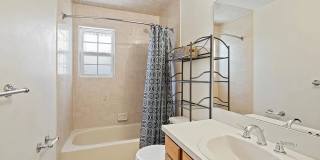 12 Greenlawn Road Gallery 16