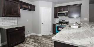 515 ELM Street Gallery 6