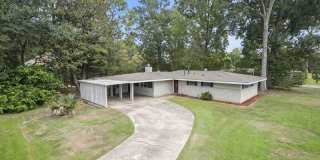 8709 Forest Hill Drive Gallery 1