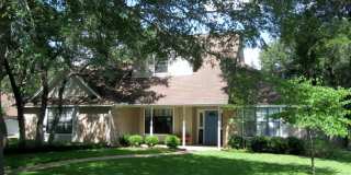 LARGE 4 BEDROOM NEAR LAKE Gallery 1