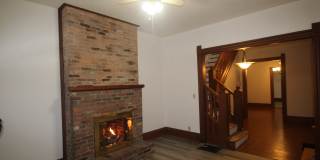5004 Franklin Boulevard Gallery 1