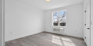 43-45 West 32nd St Gallery 14