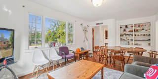 8305 48th Avenue Gallery 3
