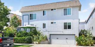 1022 Euclid Apartments Gallery 10