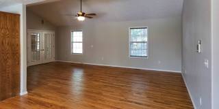 3 Bedroom | 2 Bathroom | 2 Car Garage | Fenced backyard | Nixa MO! | Nixa Schools! Gallery 17