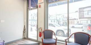 208 N BROADWAY Gallery 7
