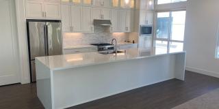 Modern Condo Living in the Heart of Alameda – Prime Location! Modern Condo Living in the Heart of Alameda – Prime Location! Gallery 5