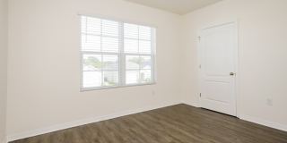 Kinsman Pointe Gallery 23