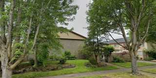 2 Bedroom 1 Bathroom Close to Owens Rose Garden! Gallery 1