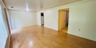 3 Bedroom 2.5 Bath Townhouse Gallery 8