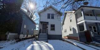 Move-In Ready 3BR in West Akron — Clean, Updated, Comfortable Gallery 1