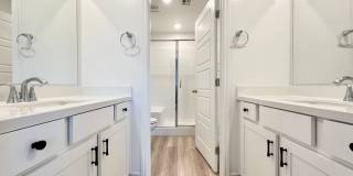 NEWER BUILD 3BD/2.5BA TOWNHOUSE IN NORTHWEST Gallery 8