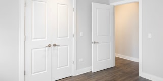 3833 N Broadway Gallery 358