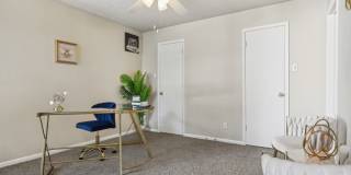 Glen at Highpoint Gallery 12