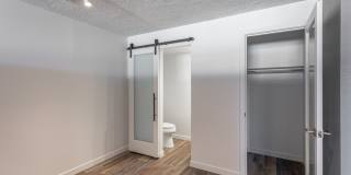 Riverfalls Tower Apartments Gallery 48