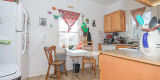 Large 3 bed unit near the Green Line and BU with parking Gallery 1
