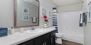 Advenir at the Oaks Gallery 10