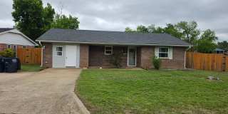 Cute 4 bedroom home in Shawnee Gallery 43