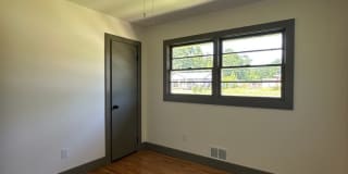 Updated 3 Bedroom House on the Eastside Gallery 27