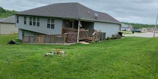 Beautiful Home with Plenty of Storage and Covered Back Porch Beautiful Home with Plenty of Storage and Covered Back Porch Gallery 6