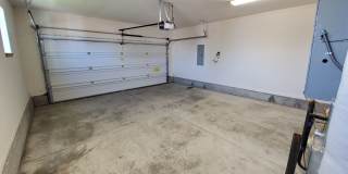 Pet Friendly 3 Bed / 2.5 Bath Home Near I-5 Gallery 15