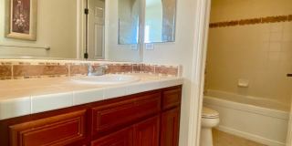 Pleasanton Ponderosa 5 bed+loft / 4 bath, 4 car garage, Small Dogs OK Gallery 32