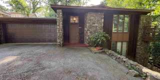 2620 N Taylor 2620 N Taylor Gallery 1